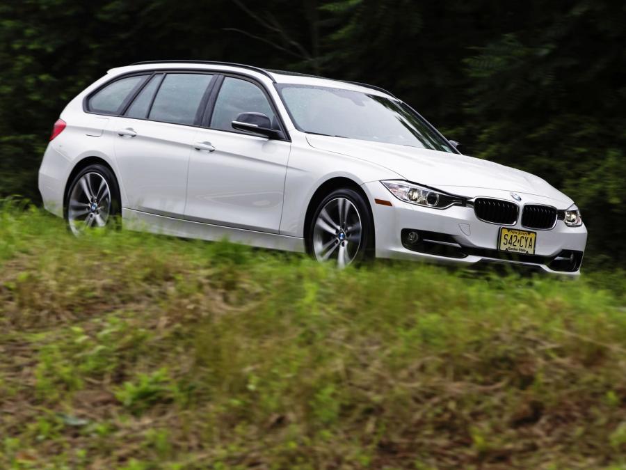  BMW 328i xDrive Touring 2013 года  (US) (фото 10 из 14)